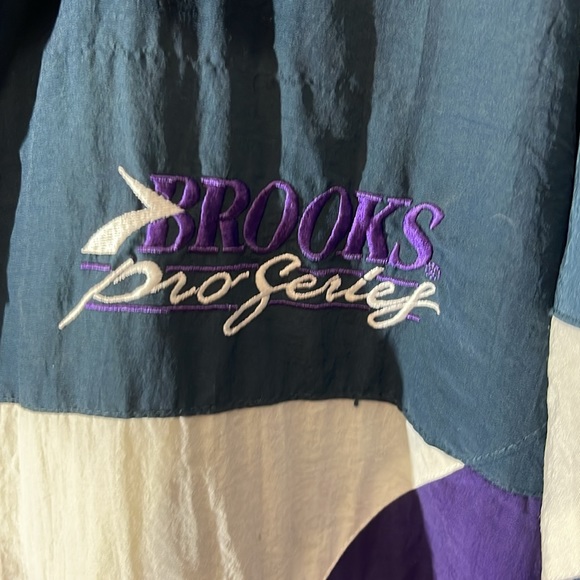 Vintage 90’s windbreaker - Picture 2 of 6